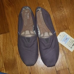 Toms